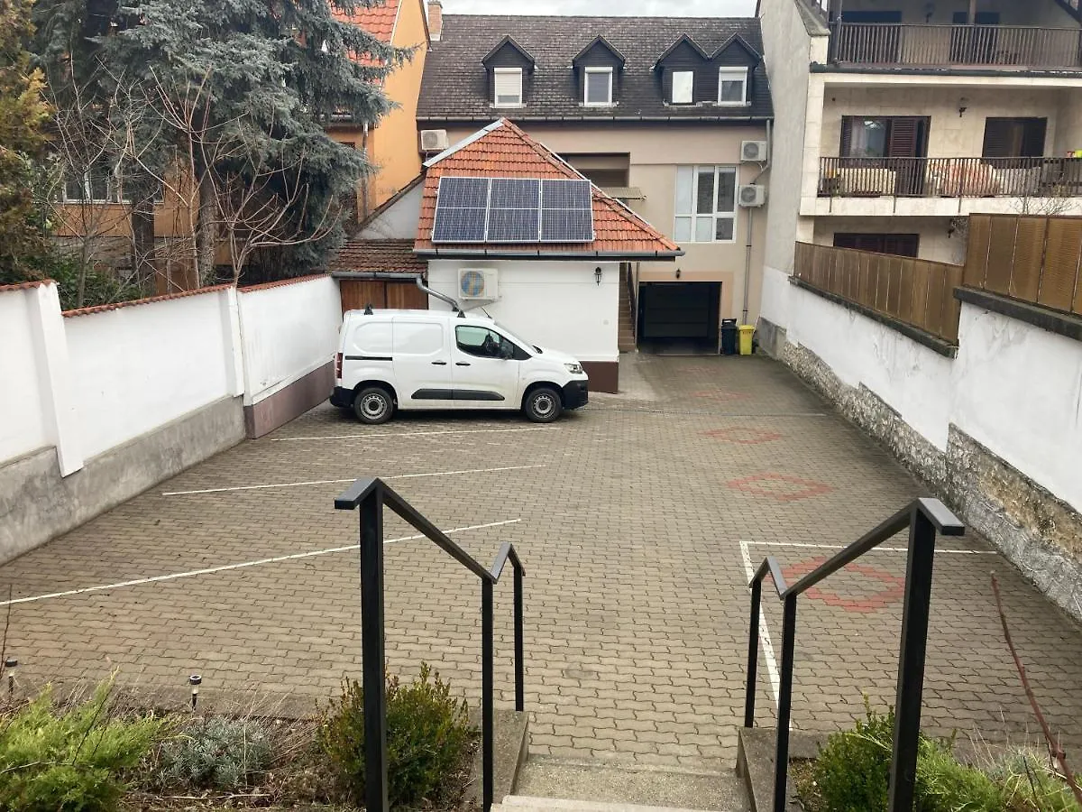 Apartamento Oreo Apartman Eger
