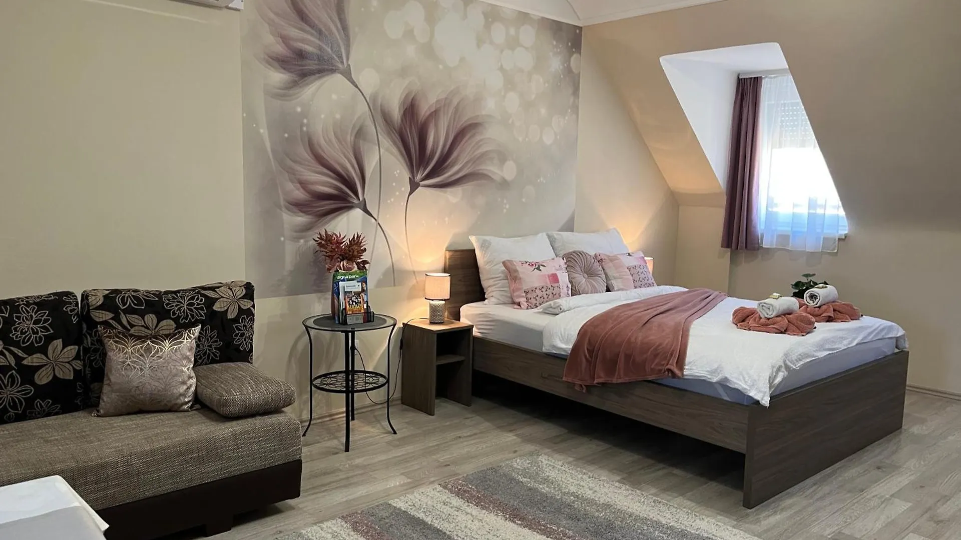 Oreo Apartman Eger Apartamento